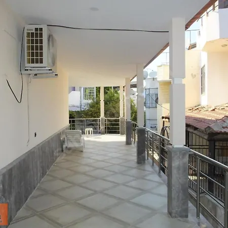 Ferienhaus 200 Meter Von Ladies Beach Vakantiehuis *